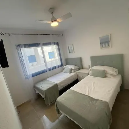 With Sea Views! Duquesa Golf & Gardens Apartment *
