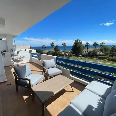 With Sea Views! Duquesa Golf & Gardens Apartment Manilva